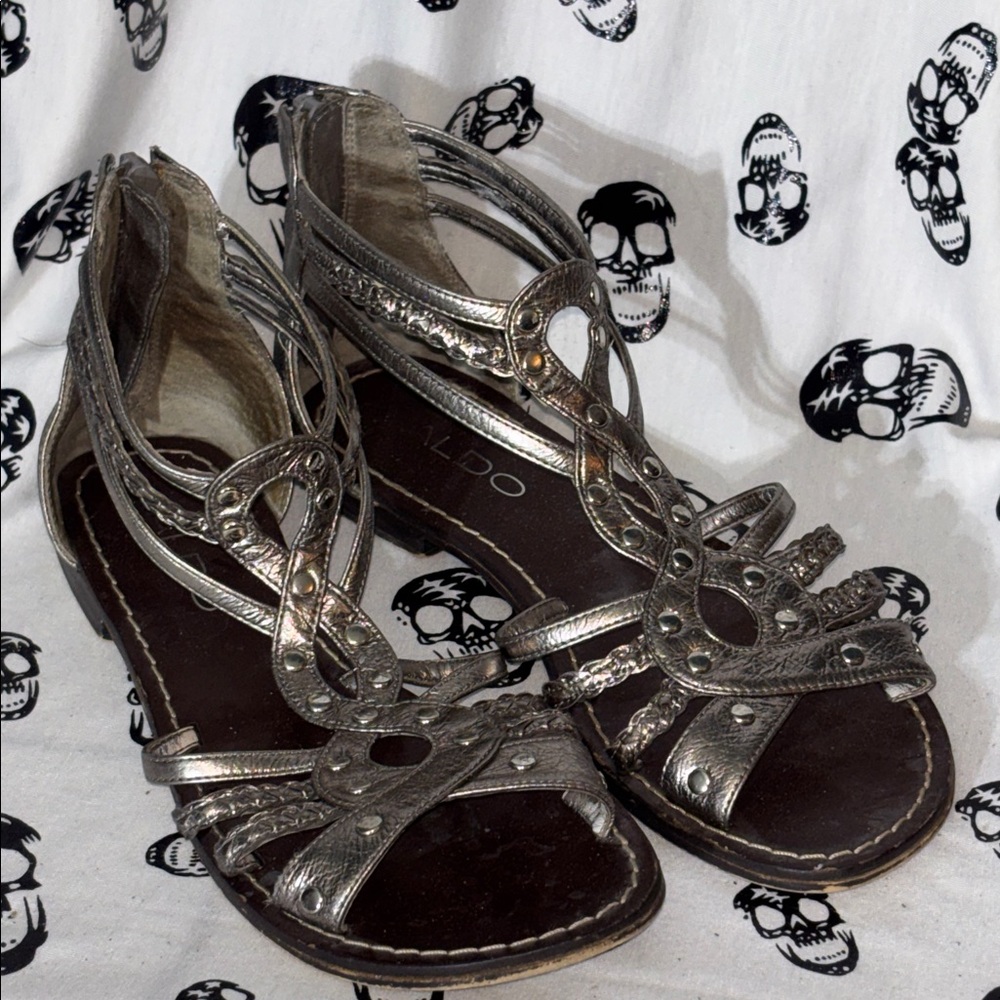 Aldo Women’s Strappy Silver Gladiator Sandals Size 5